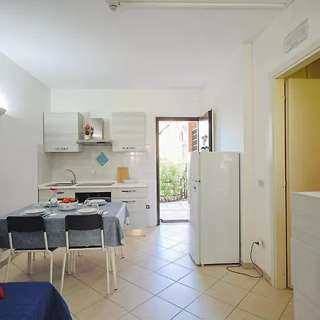 מלון דירות Pineta Azzurra מרינה די גרוסטו