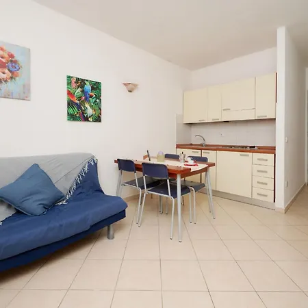 Pineta Azzurra Aparthotel *