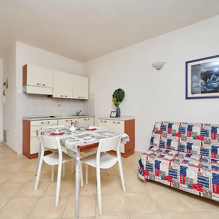 Pineta Azzurra Aparthotel *