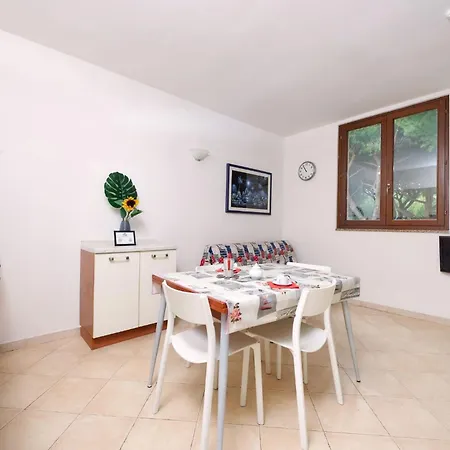 Pineta Azzurra Aparthotel *